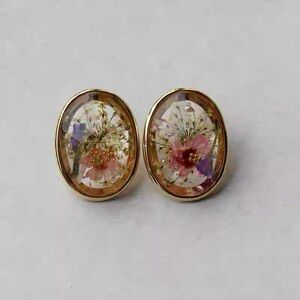 Monet Garden–Inspired Dried Floral Amber Earrings New